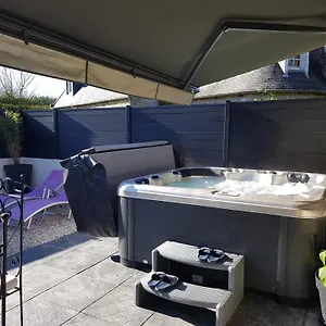 Merlin Privatif Et Sauna Trélévern